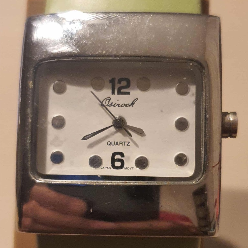 🦋10/$20🦋 Osirock Silver/Green Women's Cuff Watch